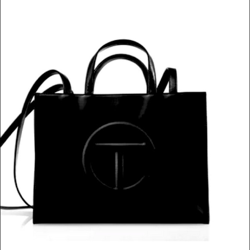 TELFAR The iconic Unisex Shopping Bag is an Everyday bag for Everyone.